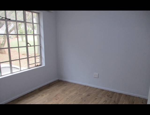 2 BEDROOM APARTMENT FOR SALE IN HELDERKRUIN
